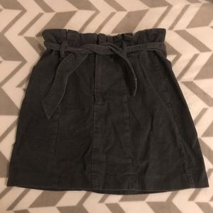 Adjustable gray Lizard Thicket/ Anna Grace skirt.